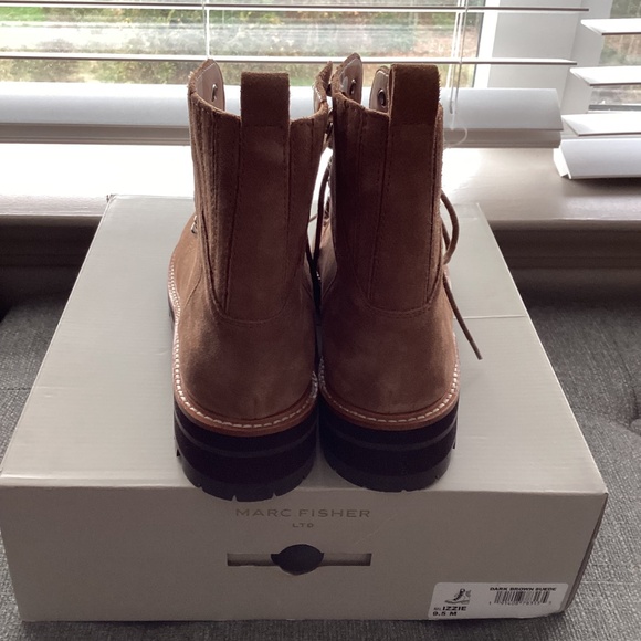 Marc Fisher LTD Izzie Genuine Shearling Lug Sole Boot (Women) 9.5M - Picture 2 of 12